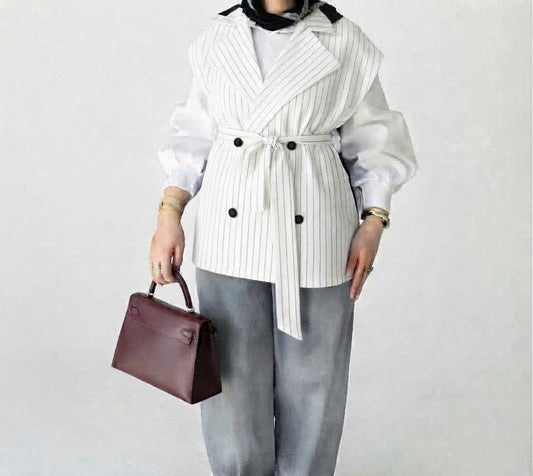 liner Blazer in white