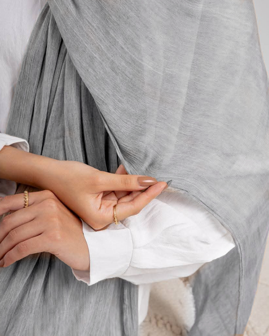 Thailandi Scarf - in Light Gray
